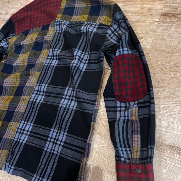 UO women’s  Multicolor Plaid Shirt - Picture 5 of 5